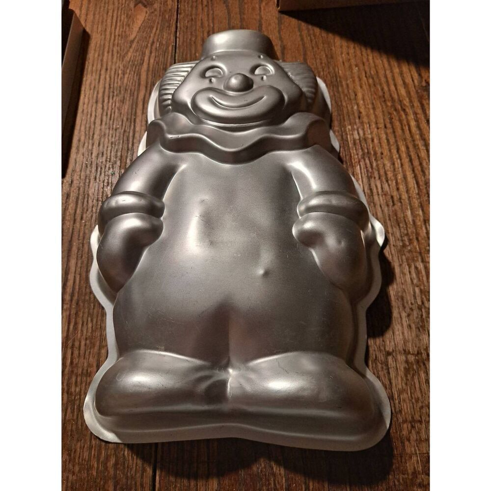 Vintage 1989 Wilton Clown Cake Pan 2105-9401 Full Body Aluminum Mold 13.5"x7"